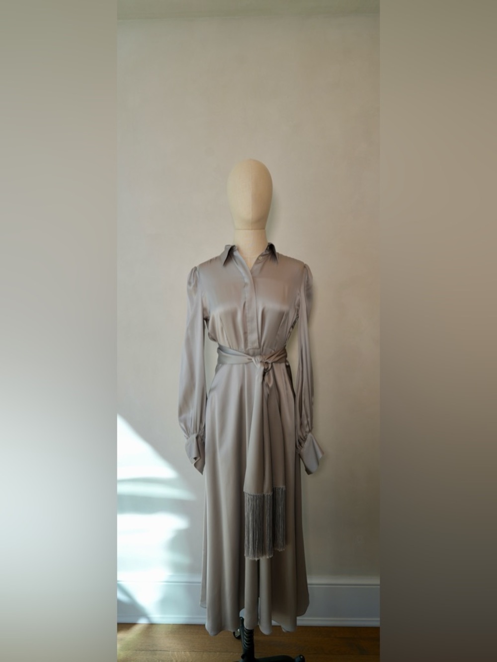 Hillier Bartley 100% Silk Long Sleeve Shirt Dress in Light Silver Gray